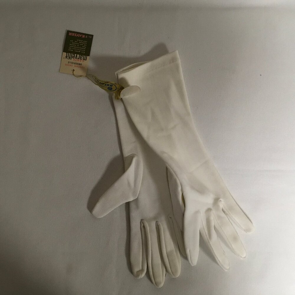 Vintage Kayser Womens Gloves Cream Off White Nylon Made In Canada Dress Up